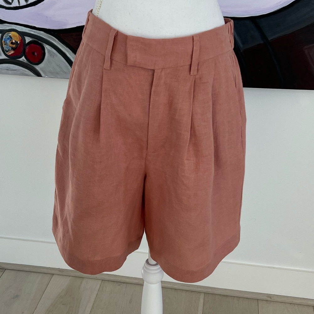 Ruti The Pleated Bermuda Shorts Size M/L - Picture 3 of 14